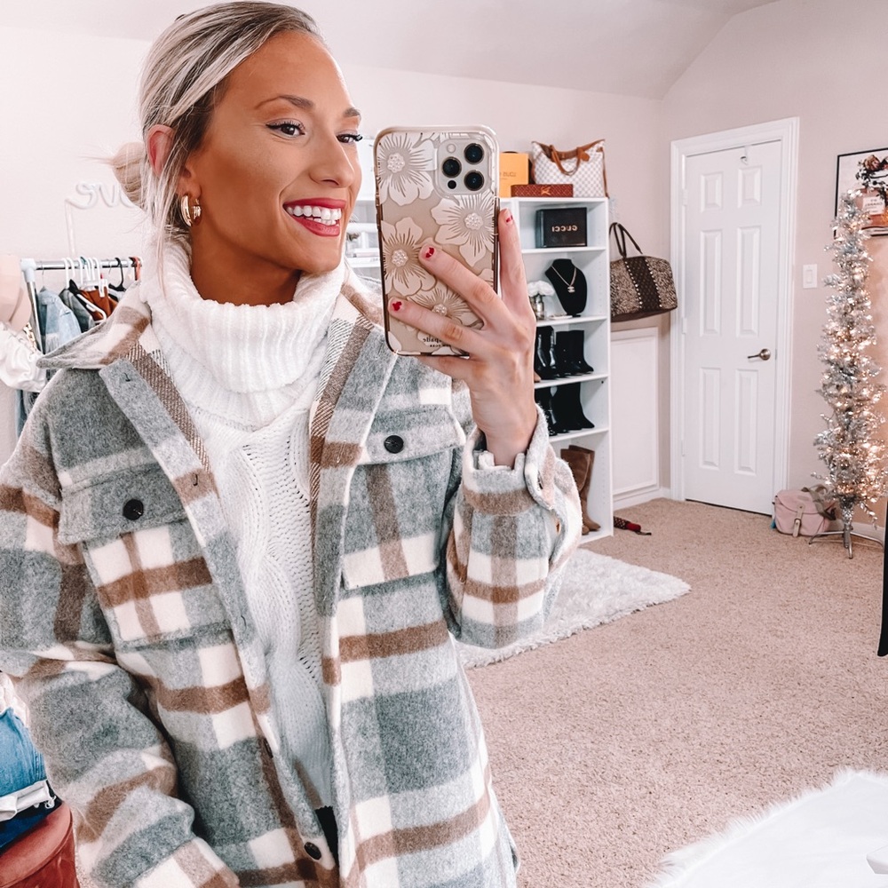 Nwot Oversized Plaid Flannel Shacket Gray Button … - image 3